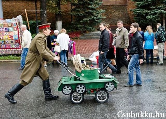 Babakocsi - level Moszkva babakocsi érdekes tank elvetemült gyerek