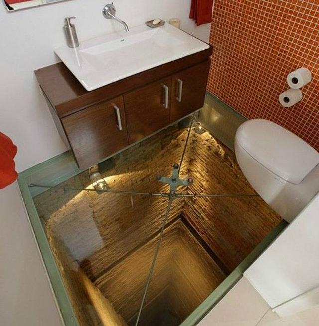 Különleges padló érdekes különleges padló akna fürdőszoba kép