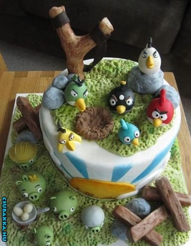 Ilyen tortát akarok!! :) kreatív csubakka kell Angry Birds torta