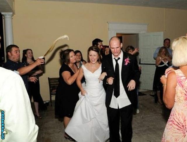 Így kell elrontani egy esküvőt... :D csubakka Képek esküvő vicces így kell laza