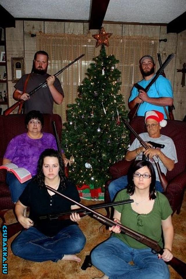 Üdvözlet Amerikából :) Képek fegyverek karácsony Amerika