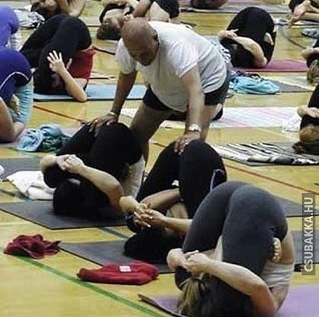 Csak egy profi jóga edző edző csaj jóga Képek