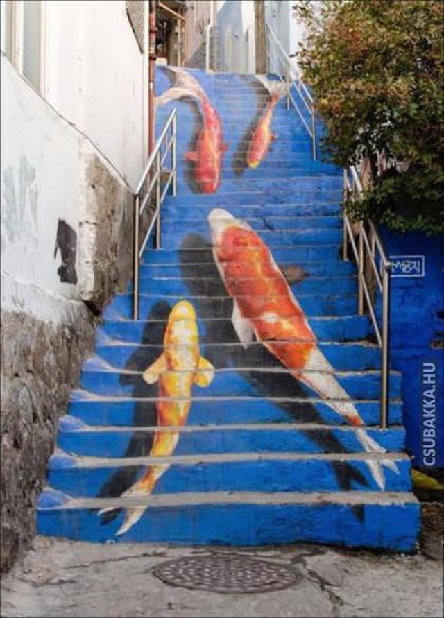 Így kell egy régi lépcsőt feldobni festészet halak érdekes Képek épcső