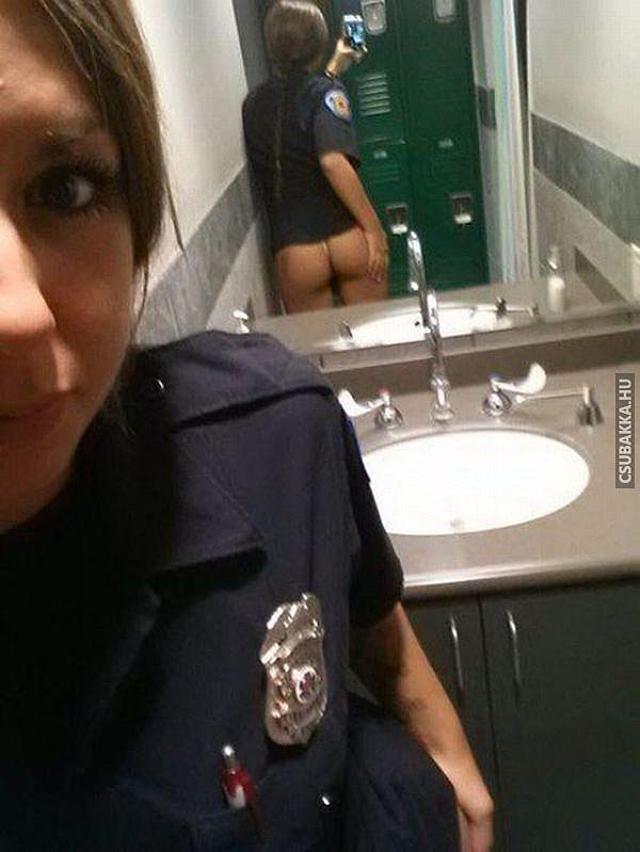 Ezért szeretjük a rendőrnőket! :P Képek selfie rendőrnő