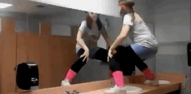 clumsy_girls_caught_in_embarrassing_gifs_11