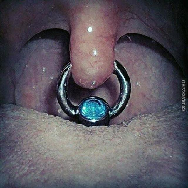 A legújabb nemi szerv piercing :D piercing érdekes Képek