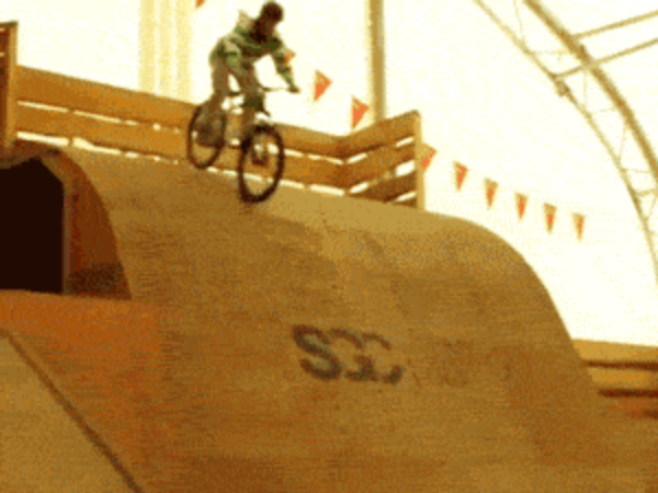 hilarious-gifs-and-a-butt-gif-5