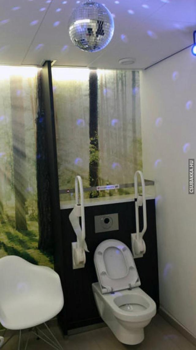Tökéletes környezet az alkotáshoz ;) vicces képek tökéletes környezet luxus wc wc
